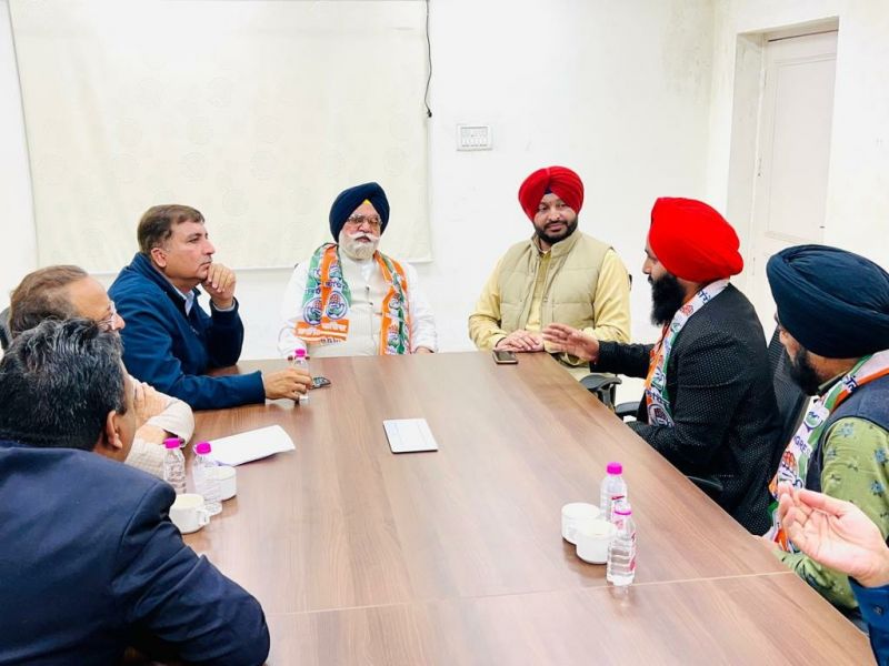 Former MLA Mirankot joins Congress