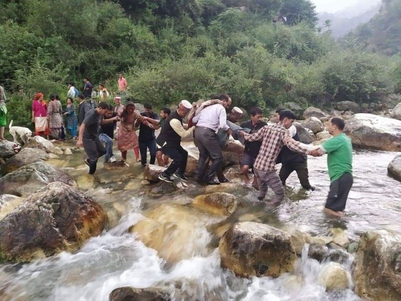 25 dead as bus falls into gorge in Kullu
