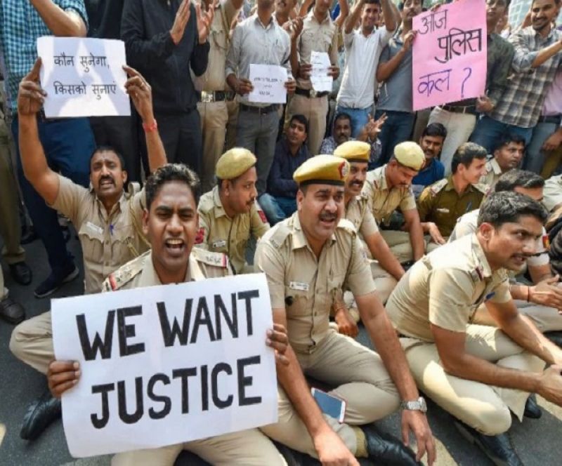 Delhi police call off protest after assurance by senior officers