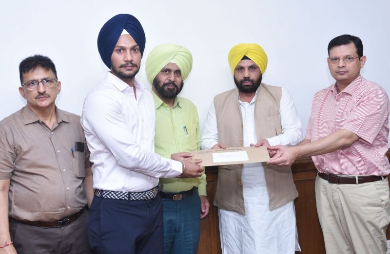 PWD Minister handed over appointment letters to 22 SDEs