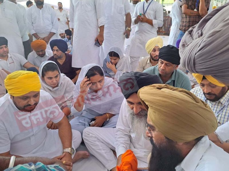  Cabinet minister Baljeet Kaur attends Bhog for departed singer on behalf of CM