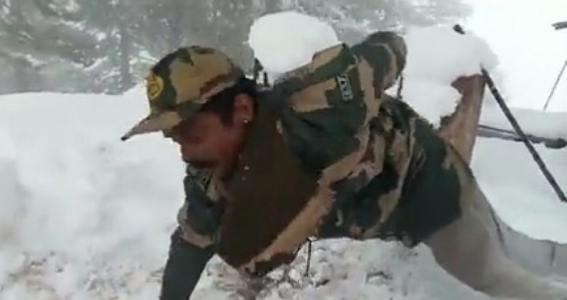  One Handed Push Ups by army official in snowfall, VIDEO viral