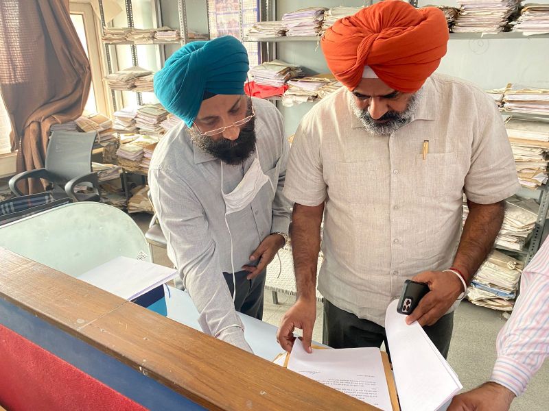 Higher Education Minister Pargat Singh Conducts surprise checking Of DPI Office