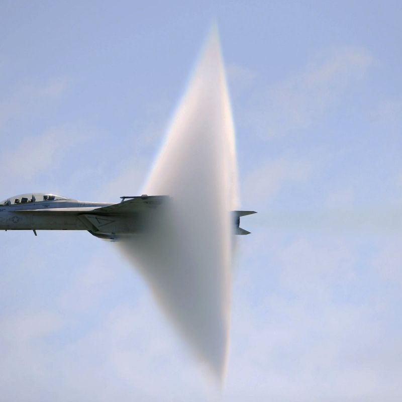 Loud noise heard in Paris due to fighter jet breaking sound barrier
