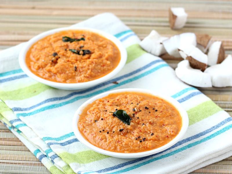  Coconut and red pepper sauce