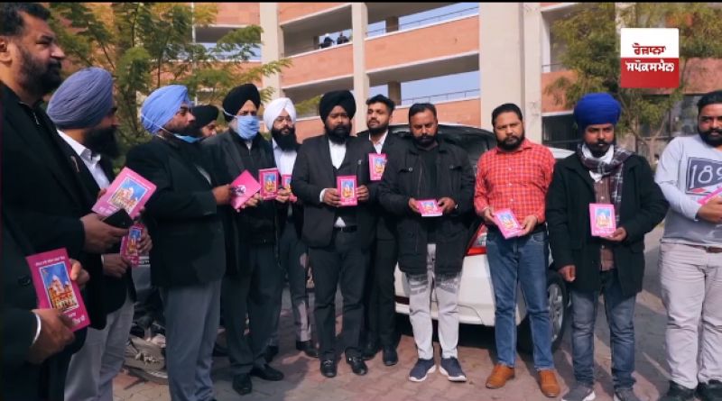 Chandigarh advocate sent 5000 books for protesting farmers 