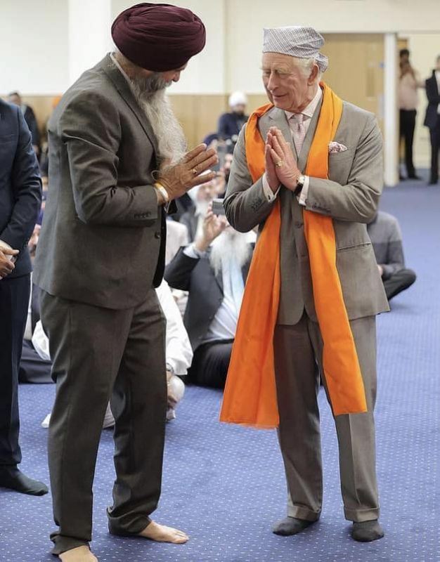 Gurch Randhawa with King Charles III at gurdwara Sahib, luton Gurch Randhawa with King Charles III at gurdwara Sahib, luton