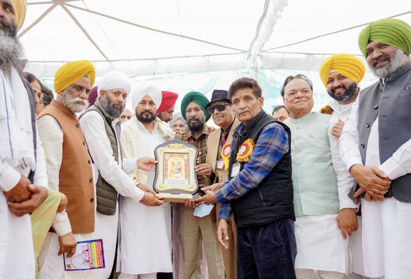 CM at Vishwakarma Temple Phagwara 