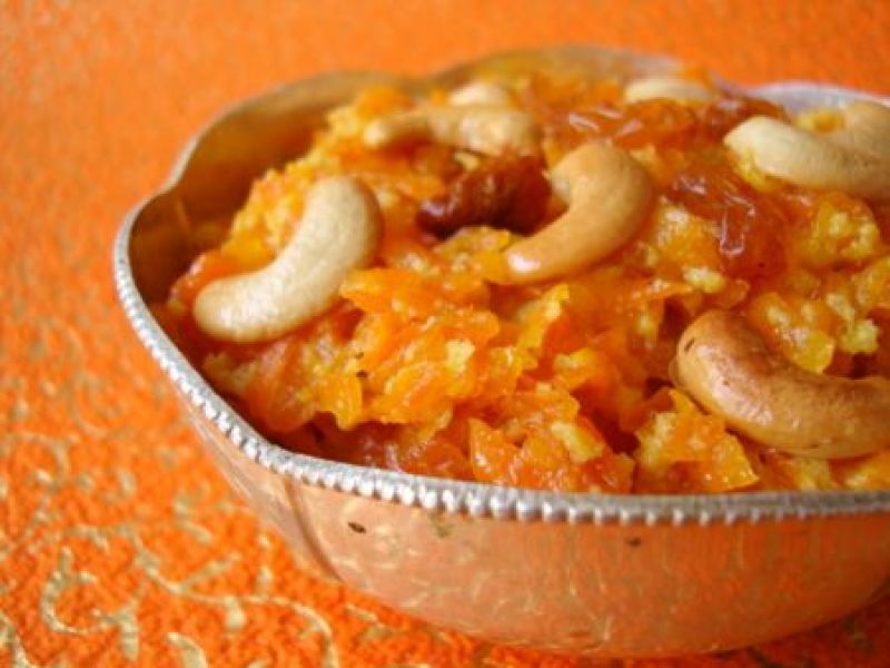 halwa of orange carrots