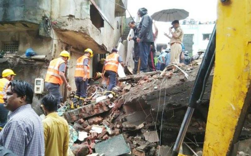 3 storey building collapsed in bhiwandi