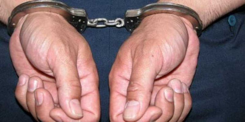 Journalist arrested after taking pictures of kids mopping school floor