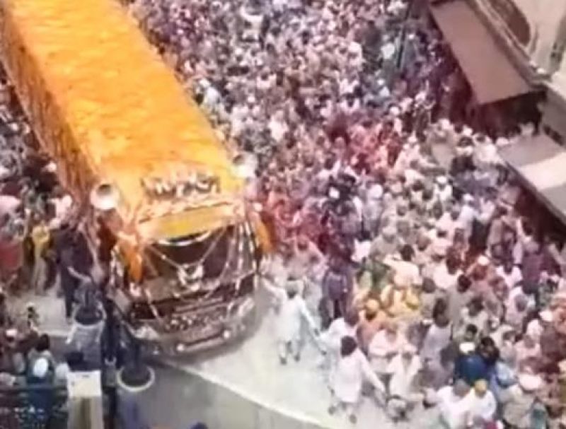 International Nagar Kirtan proceeds for onward journey from Golden Temple