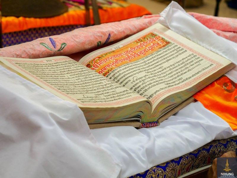 Guru Granth Sahib Ji Guru Granth Sahib Ji