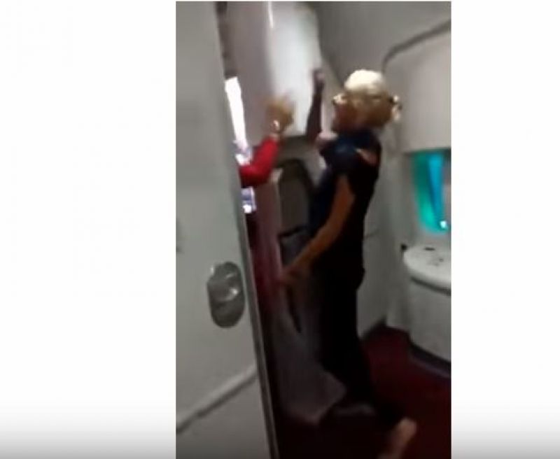 Drunk Irish woman on AI flight arrested