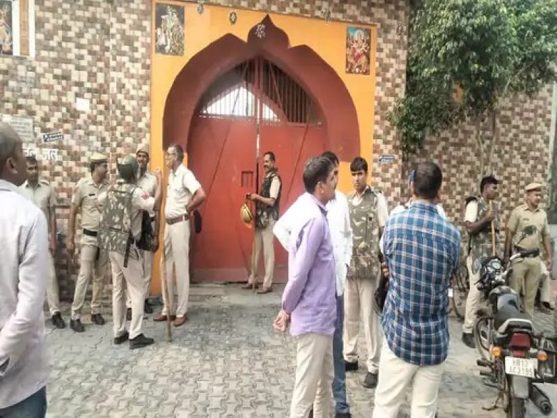  Farmers held BJP leaders hostage at the temple