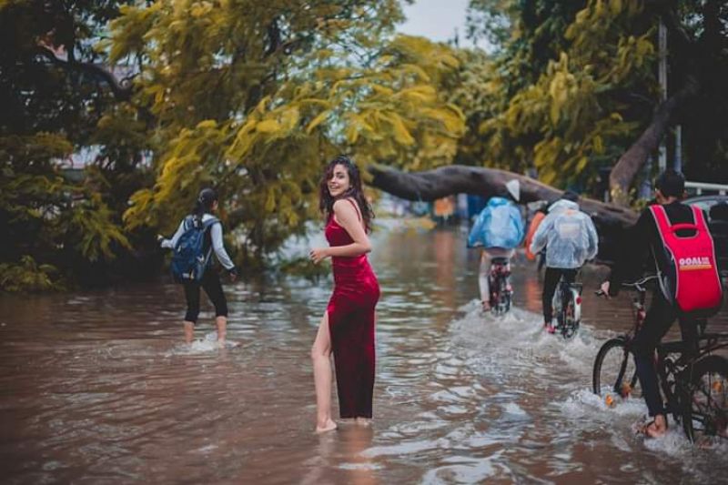 Fashion student does photoshoot on flooded streets of Patna; pics viral