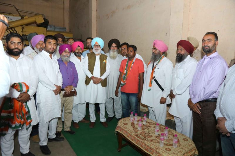  AAP's screening committee member Baljit Malhi joins Congress