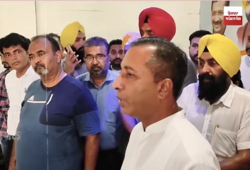 Dr. vijay Singla Dr. vijay Singla