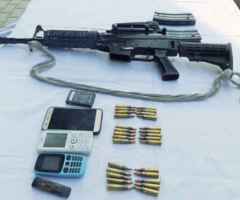 Weapons & Mobiles Phones 