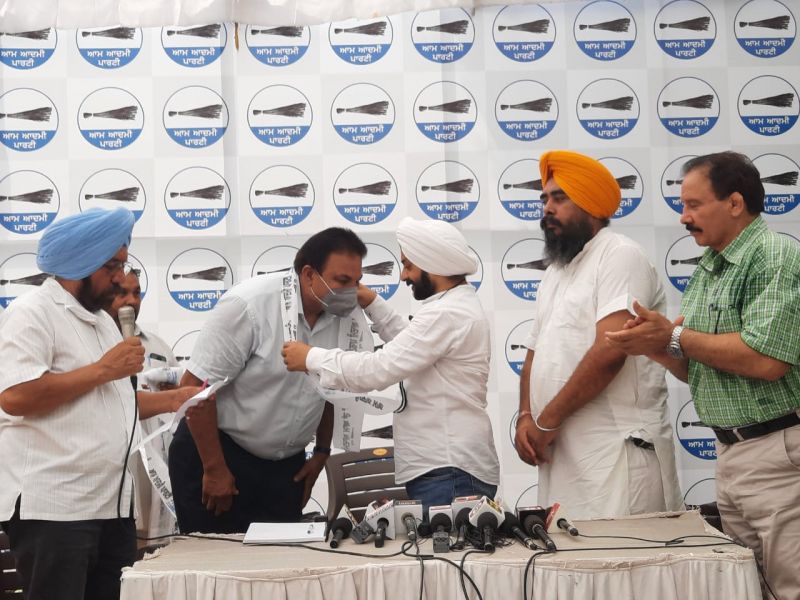 Prominent sports persons join Aam Aadmi Party