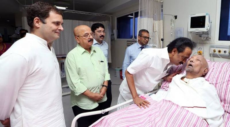 Karunanidhi and Rahul Gandhi 