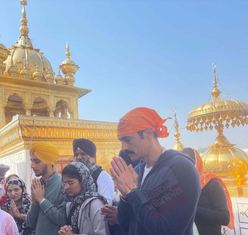 Famous Bollywood actor Arjun Rampal paid obeisance at Sri Darbar Sahib