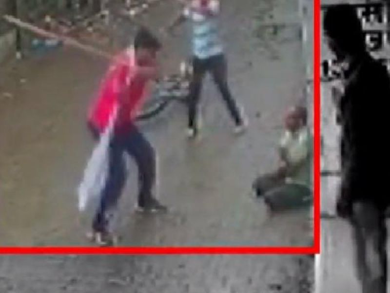 Allahabad Retired Inspector Beaten 