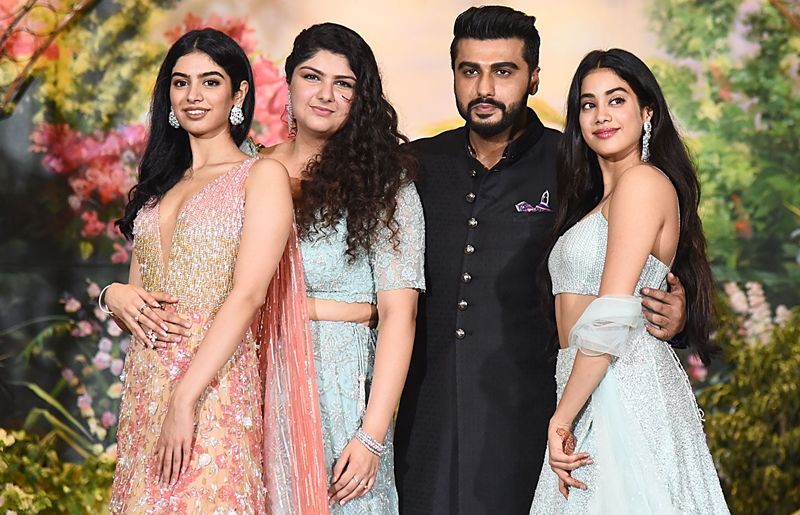 arjun kapoor with sisters