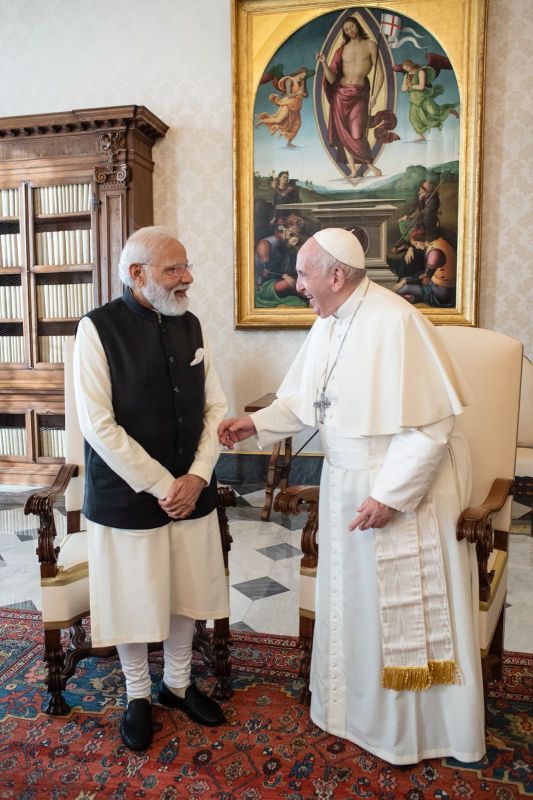 PM Modi meets Pope Francis in Vatican City