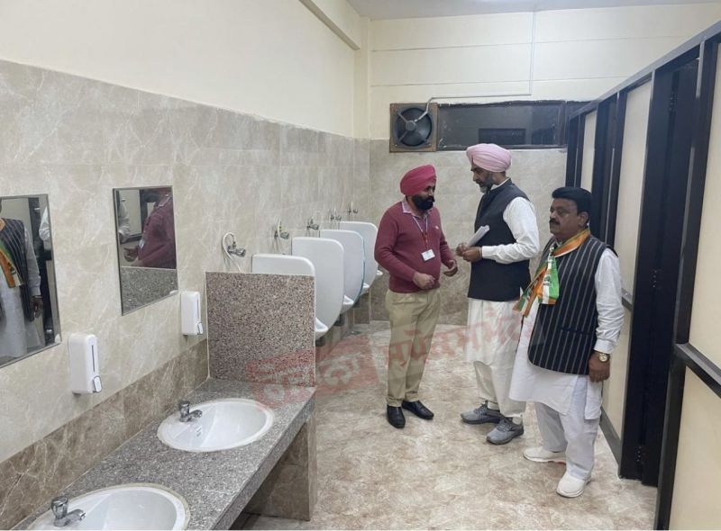 manpreet badal visits bathinda school