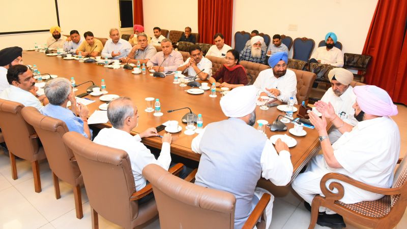 Captain Amarinder Singh will lead an all-party delegation across the border to Sri Kartarpur Sahib 