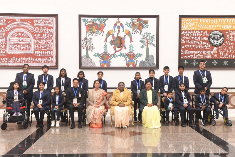 President Draupadi Murmu honored 17 children with child awards