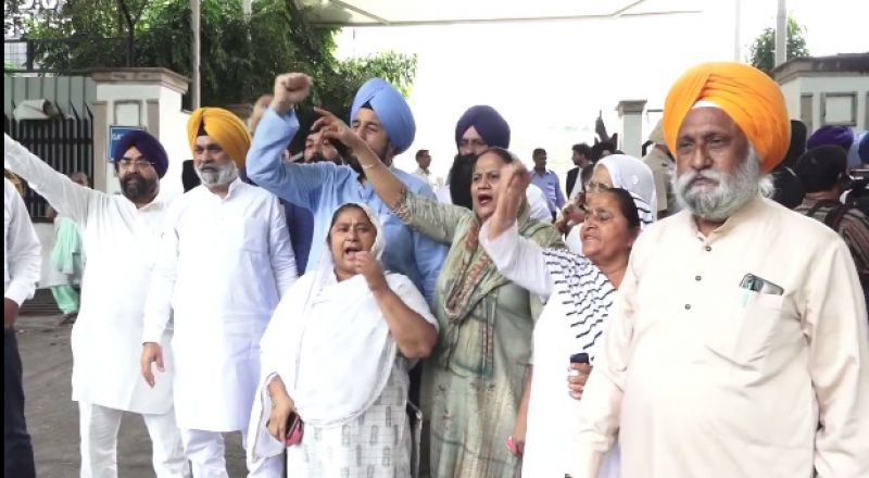 1984 Sikh Genocide Victim Families Raise Slogans Against Jagdish Tytler