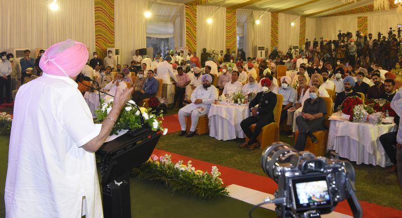 Captain Amarinder Singh With Olympic Players 