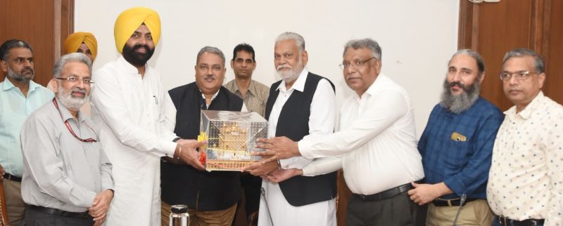 Punjab asks centre to provide vaccines for cattle