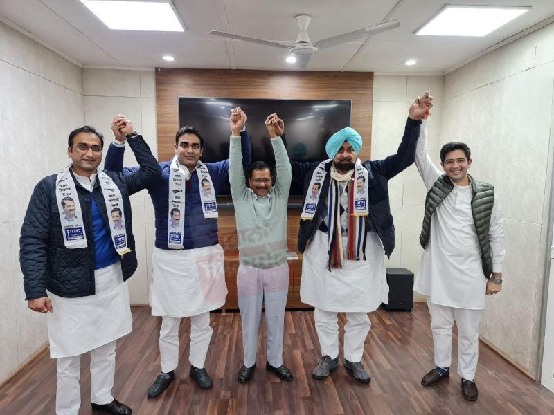 Jagmohan Singh Kang left Congress and joined AAP along with his sons