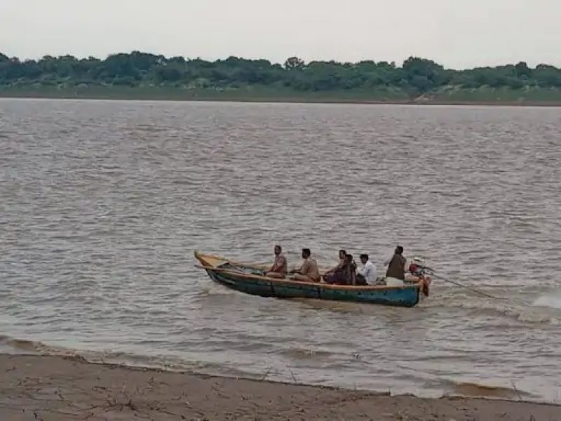 3 killed as boat capsizes in Yamuna at Banda 3 killed as boat capsizes in Yamuna at Banda
