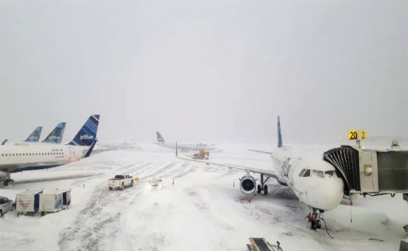 More than 1000 flights canceled due to snow storm in America