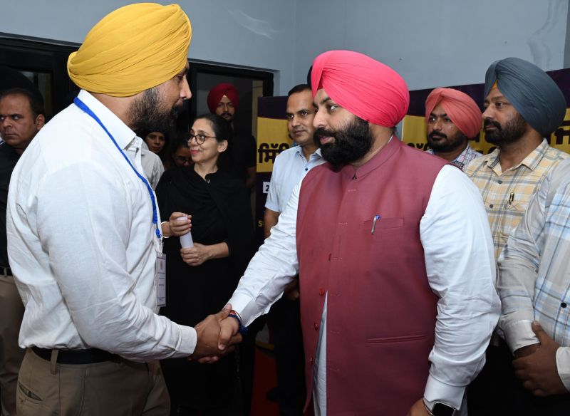 Harjot Bains sends 60 principals to Singapore for training Harjot Bains sends 60 principals to Singapore for training