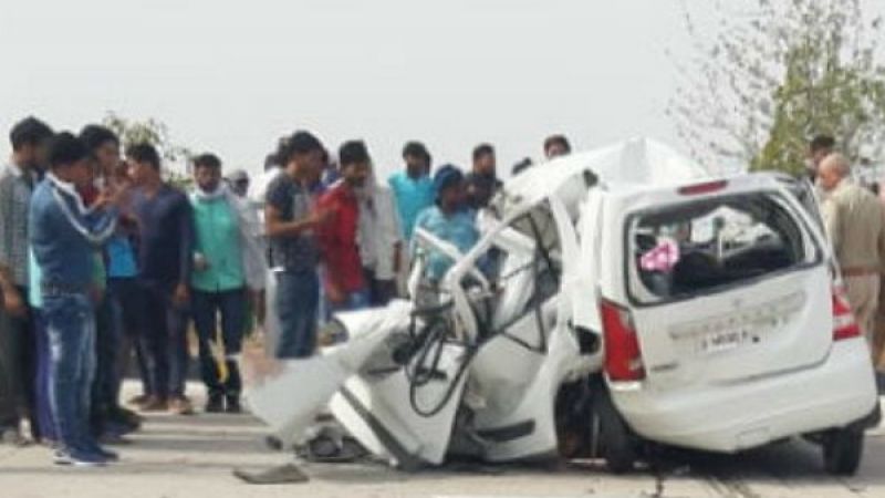 6 of family killed as car rams into truck on Yamuna Expressway
