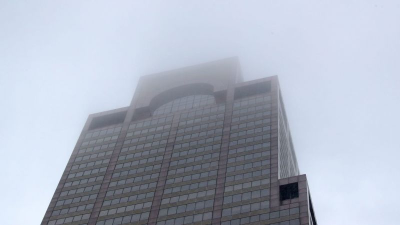 Helicopter crashes into Midtown Manhattan building