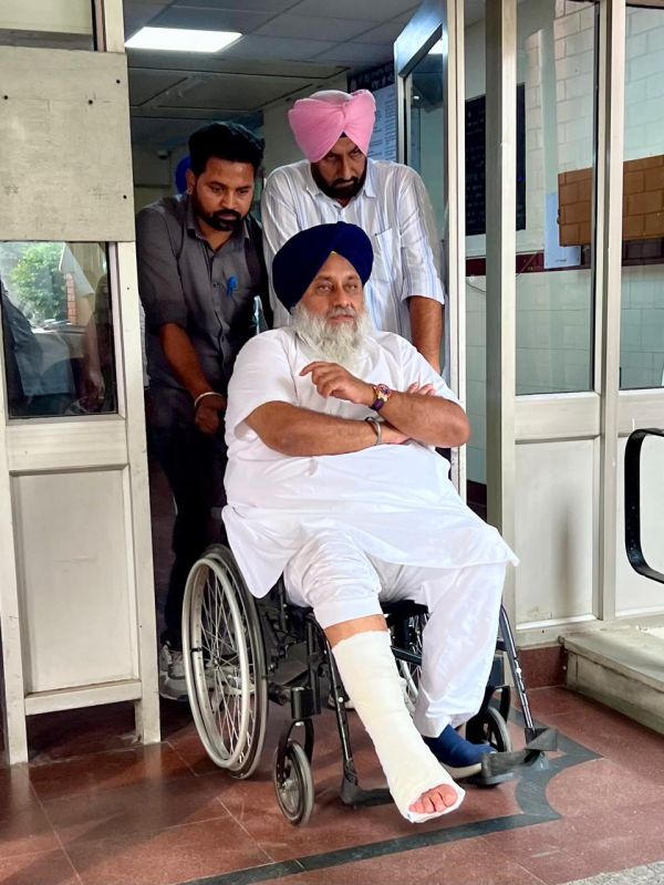 Sukhbir badal Injured Sukhbir badal Injured