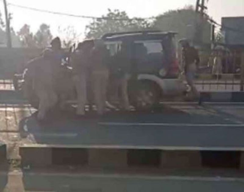 Four Suspected in Army Uniform