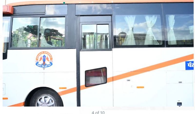 Luxurious Air Conditioned Bus