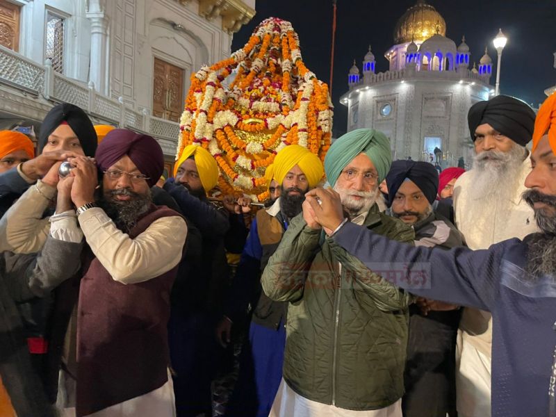 Deputy Chief Minister Randhawa at Sri Harmandir Sahib
