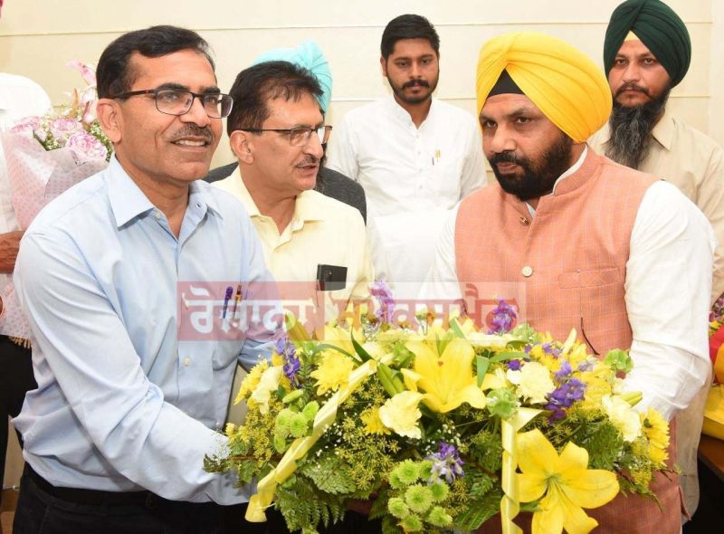 Minister of Public Works and Power Harbhajan Singh ETO took charge