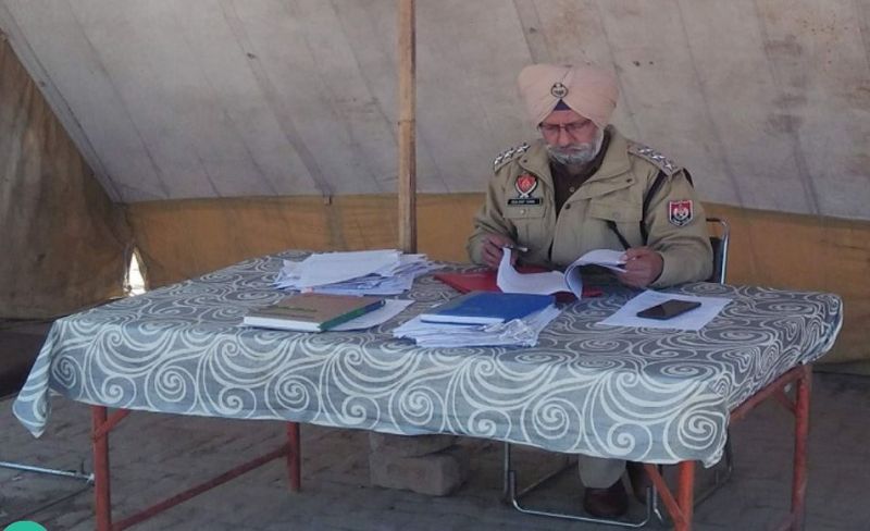 ਪੁਲਿਸ ਅਧਿਕਾਰੀ 