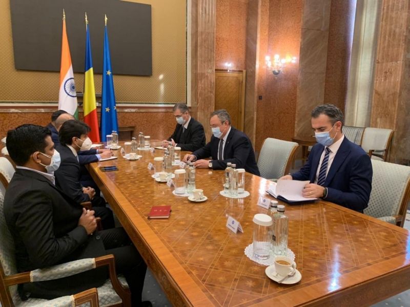 Jyotiraditya Scindia meets Romanian PM
