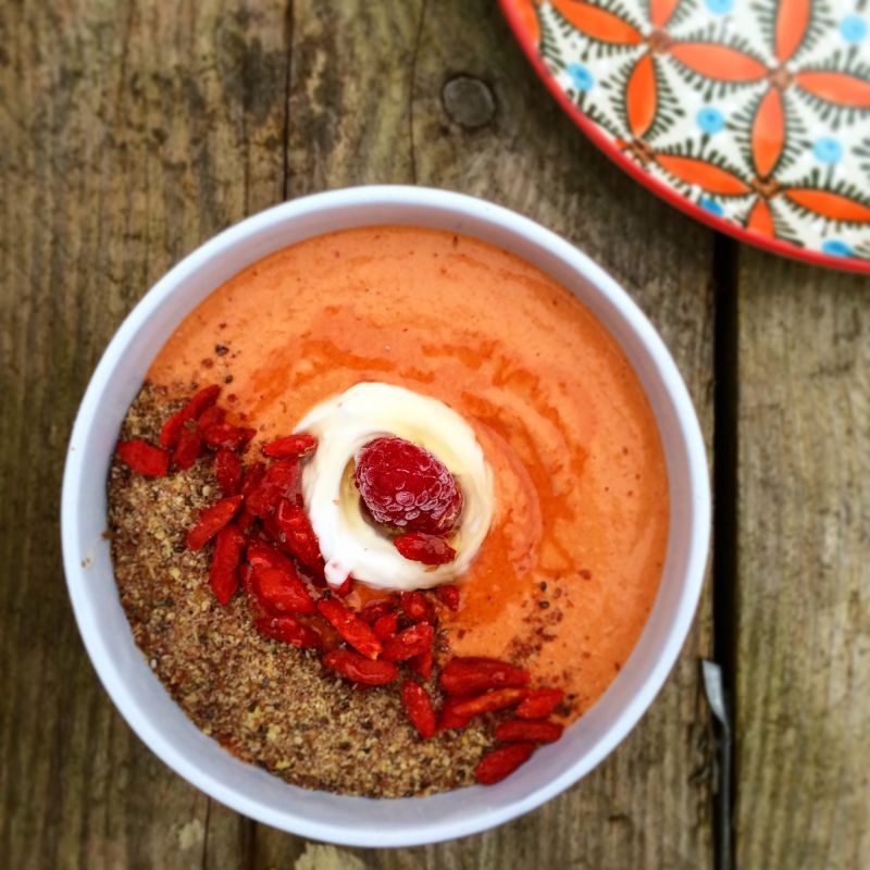 Carrot and walnut smoothie bowl