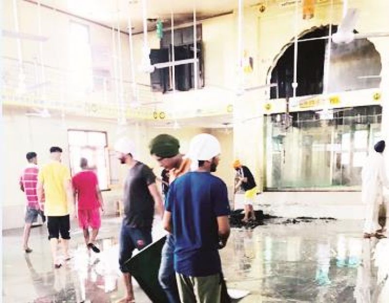 Guru Granth Sahib swroop burnt due to short circuit 